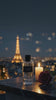 Flacon Parfum Vaillant devant la tour Eiffel à la lueur d une bougie